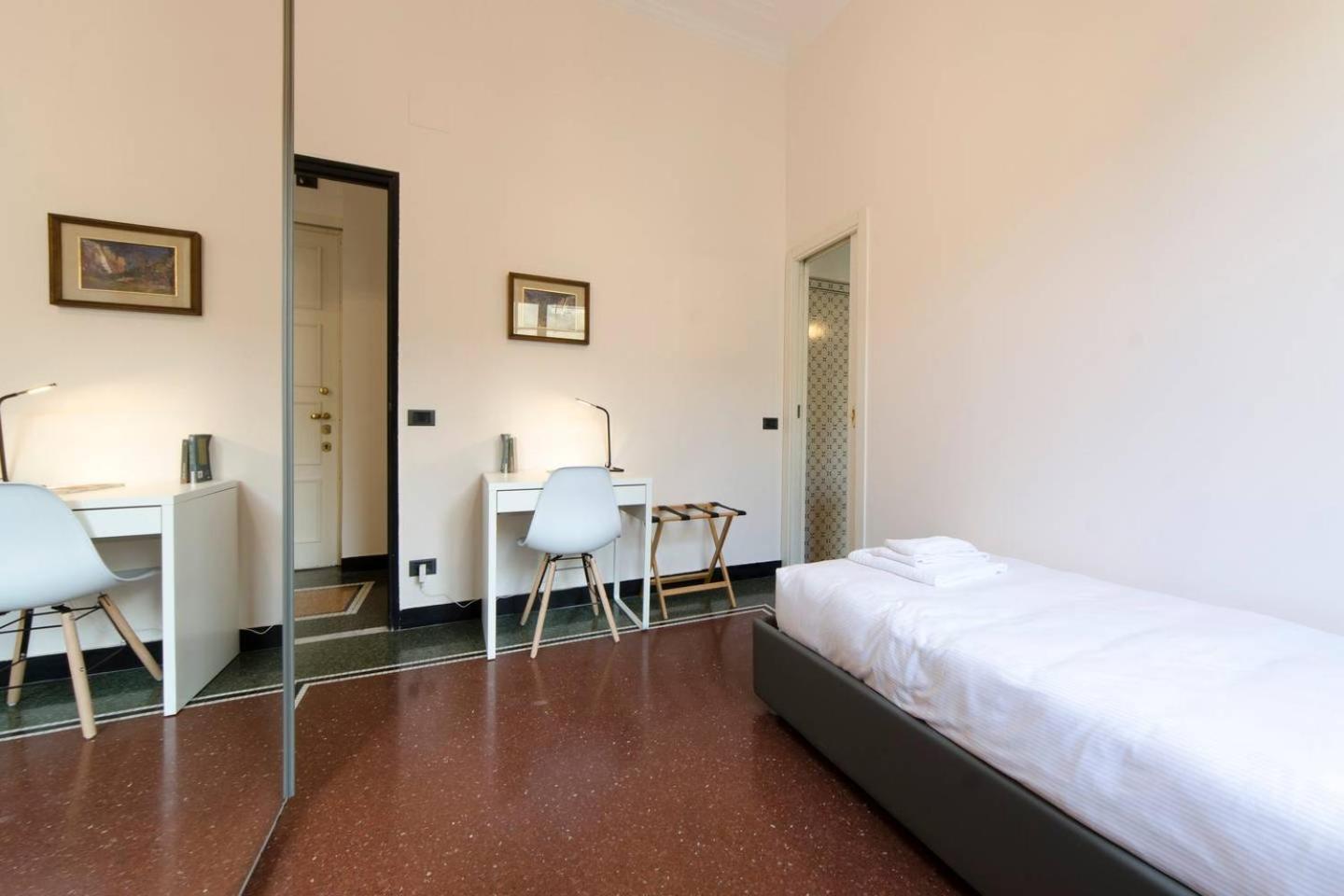 Joivy Splendid For 8 With Beautiful Seaview Genua